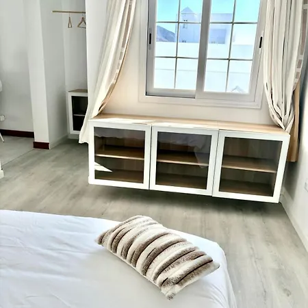 Ocean 8 By Dreaming Lanzarote * ヤイサ