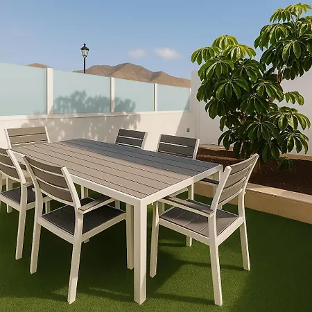 Ocean 8 By Dreaming Lanzarote ヤイサ