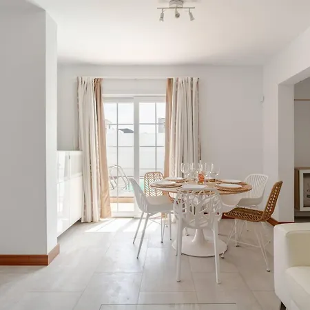 Ocean 8 By Dreaming Lanzarote * ヤイサ